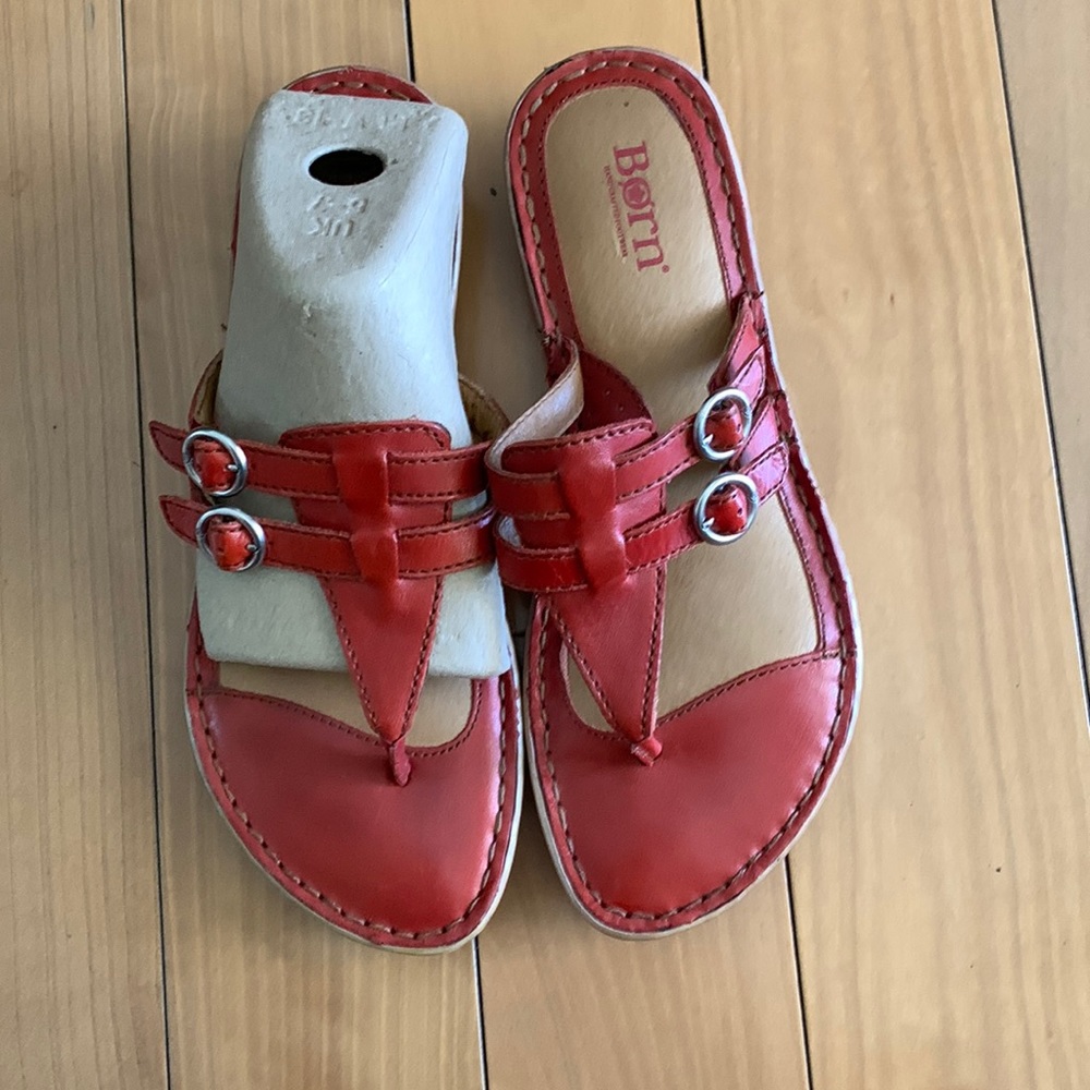 Born hand crafted footwear sandals size 8 copper red